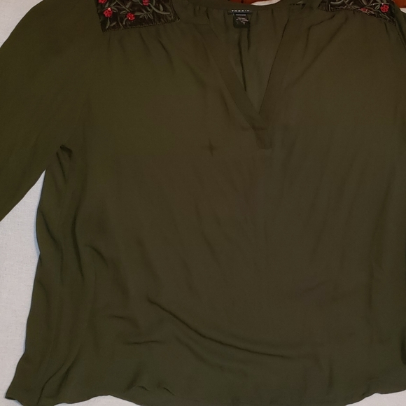 Torrid army green blouse - Picture 5 of 7